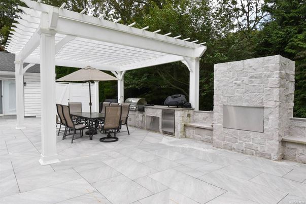 Exterior, Fireplace