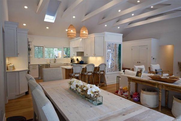Dining room, Interior, Kitchen, Pendant Lights, Recessed Lighting, Stainless Steel Appliances, Wood Texture Flooring
