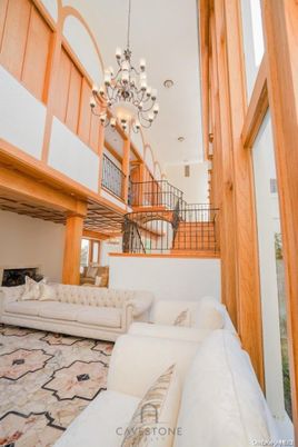 Chandelier, Interior, Living room