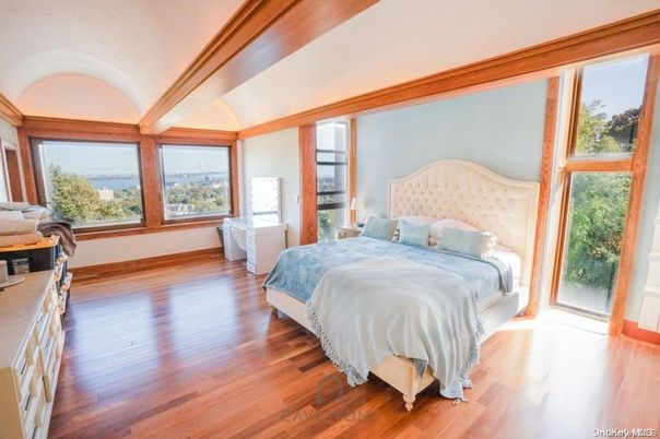 Bedroom, Interior, Water, Wood Texture Flooring