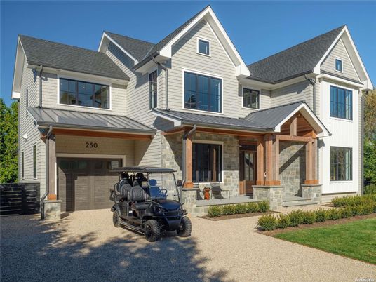 Attached, Exterior, Facade, Farmhouse