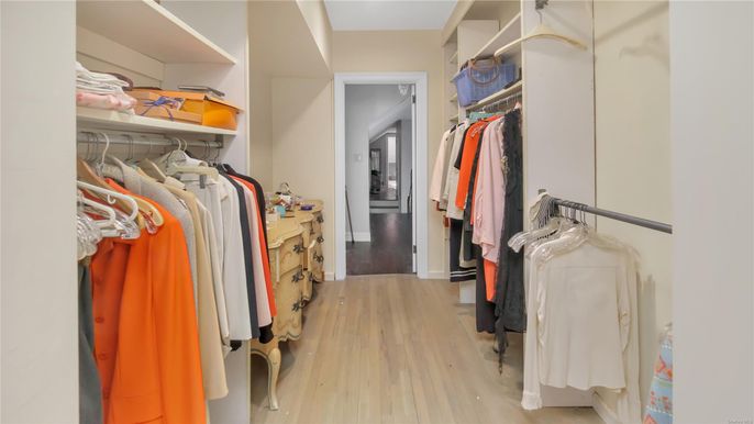 Interior, Walk-in Closets, Wood Texture Flooring