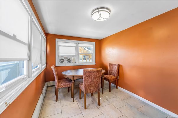 Dining room, Interior
