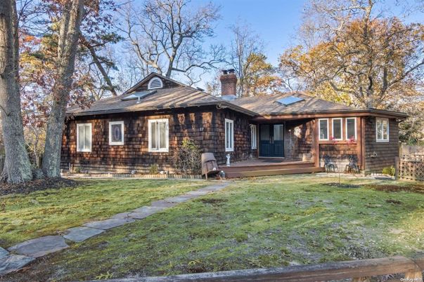 Backyard, Exterior, Facade, Ranch