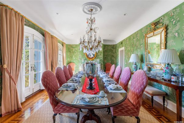 Chandelier, Dining room, Interior, Recessed Lighting, Wood Texture Flooring