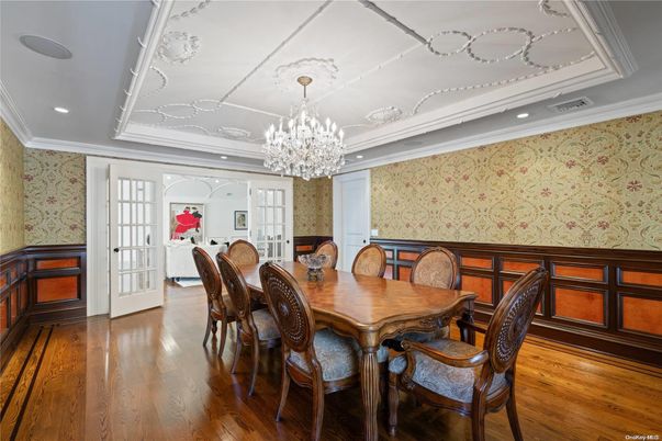 Chandelier, Dining room, Interior, Recessed Lighting, Wood Texture Flooring