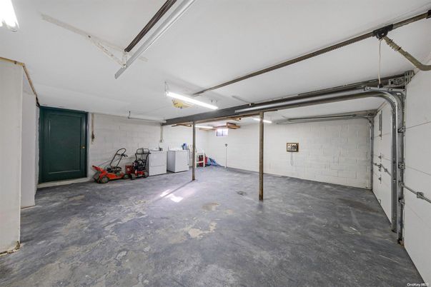 Garage, Interior, Stone Walls