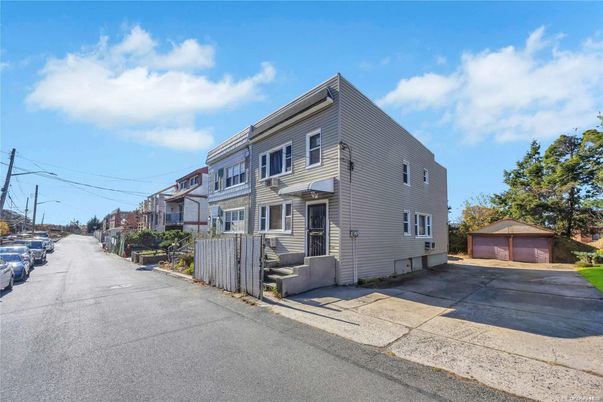 Detached Garage, Exterior