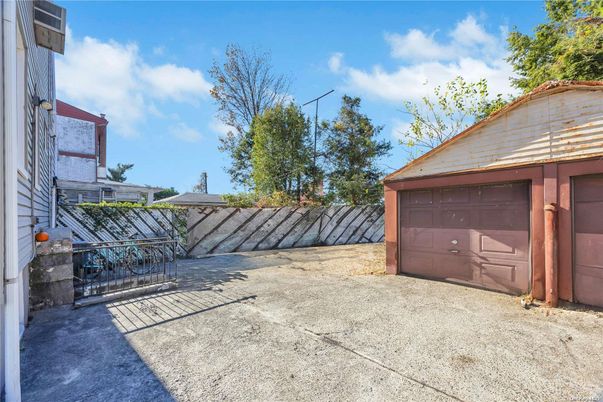 Backyard, Detached Garage, Exterior