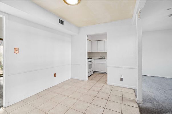 Empty room, Interior, Kitchen, Recessed Lighting, Washer