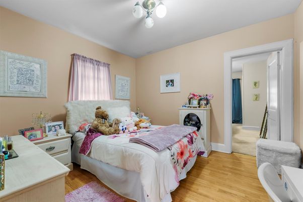 Bedroom, Fireplace, Interior, Wood Texture Flooring