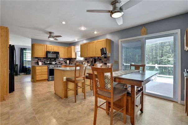 Dining room, Interior, Kitchen, Recessed Lighting