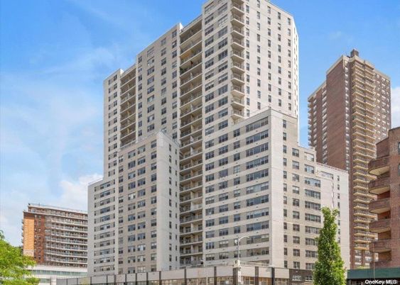 Exterior, Facade, Condo Building