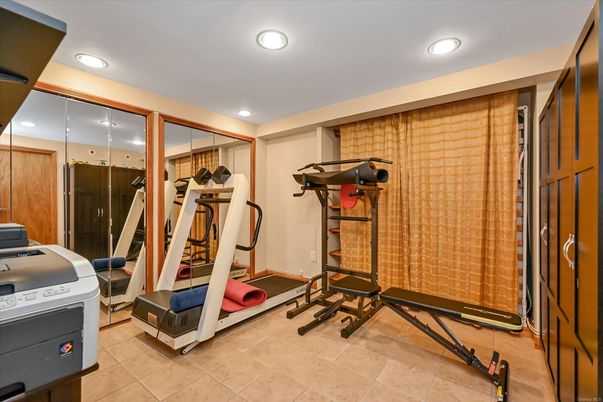 Fitness Equipment, Interior, Recessed Lighting