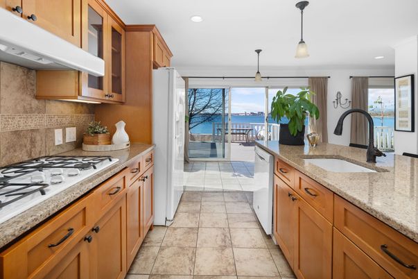 Interior, Kitchen, Pendant Lights, Recessed Lighting, Stainless Steel Appliances, Water