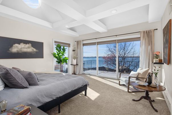 Bedroom, Interior, Recessed Lighting, Water