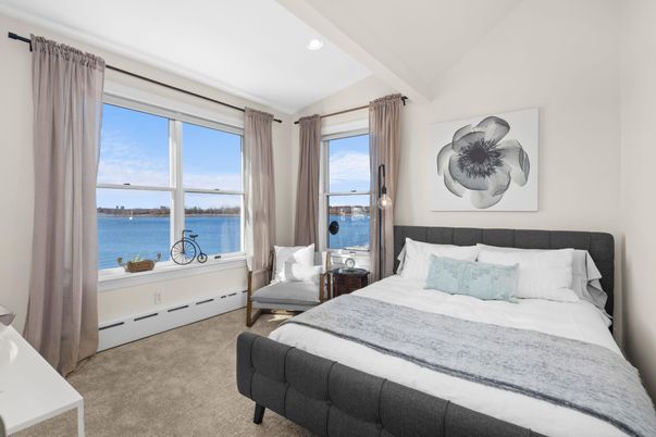 Bedroom, Interior, Recessed Lighting, Water