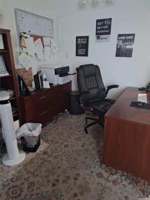 Home Office, Interior