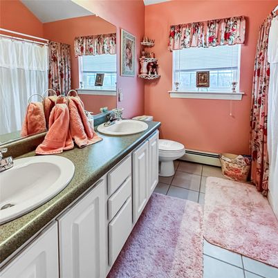 Bathroom, Dual Sink Vanities, Interior