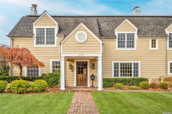 Exterior, Facade, Cape Cod