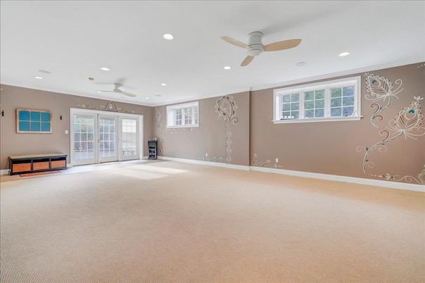 Empty room, Interior, Recessed Lighting