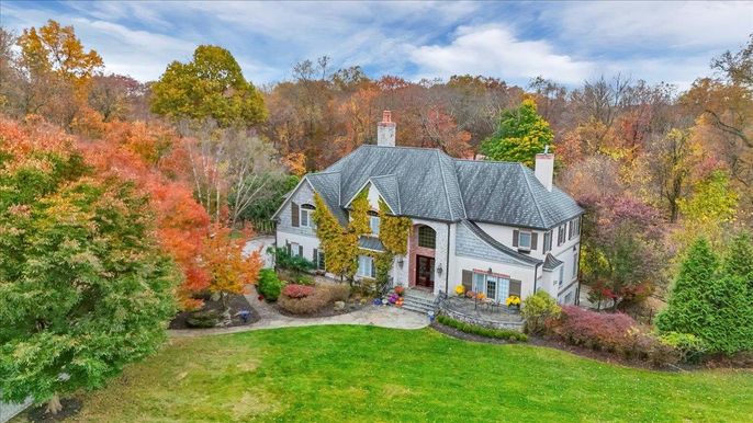 Backyard, Exterior, Facade, French Provincial