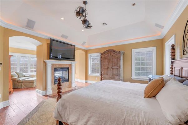 Bedroom, Fireplace, Interior, Recessed Lighting, Wood Texture Flooring