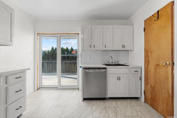 Interior, Kitchen, Marble, Stainless Steel Appliances