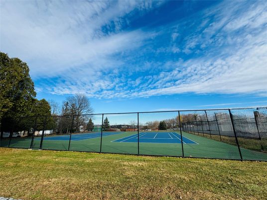 Exterior, Tennis Courts