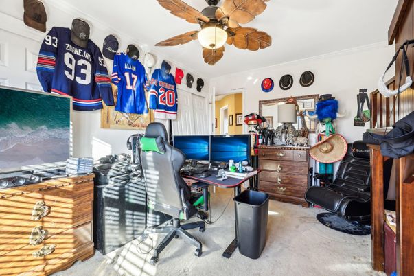 Home Office, Interior