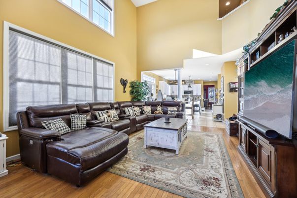 Interior, Kitchen, Living room, Pendant Lights, Recessed Lighting, Wood Texture Flooring