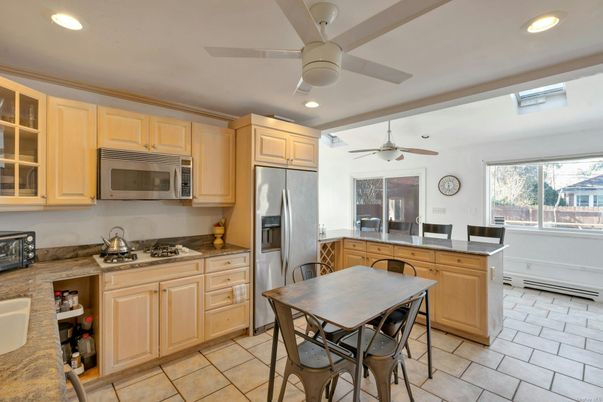 Dining room, Interior, Kitchen, Recessed Lighting, Stainless Steel Appliances