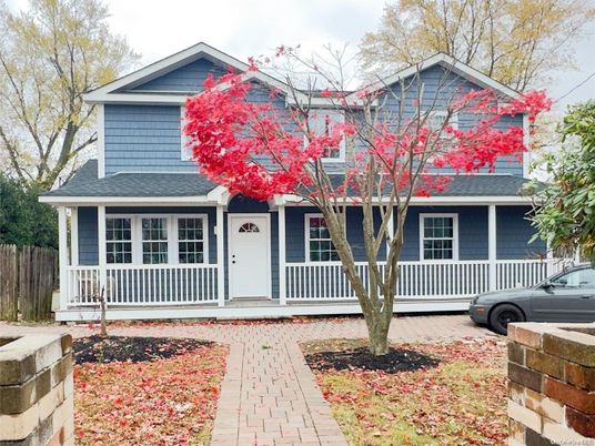 Exterior, Facade, American Craftsman