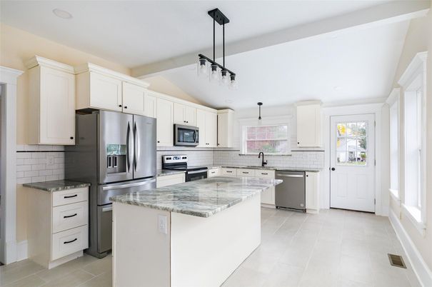 Interior, Kitchen, Pendant Lights, Stainless Steel Appliances