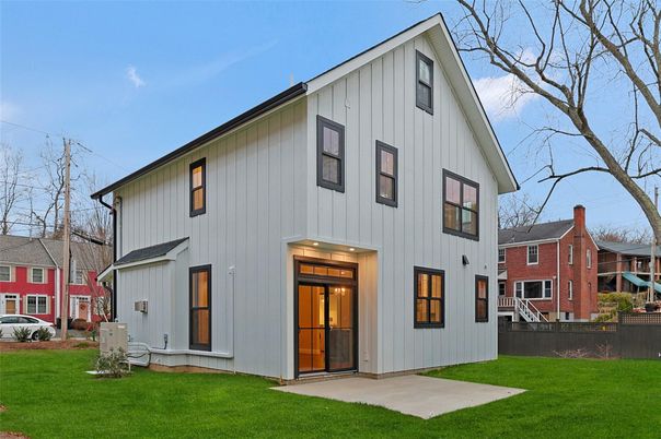 Backyard, Exterior, Facade, Farmhouse