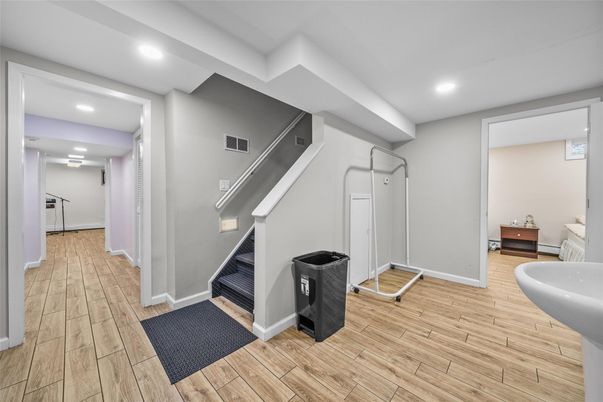 Interior, Recessed Lighting, Wood Texture Flooring