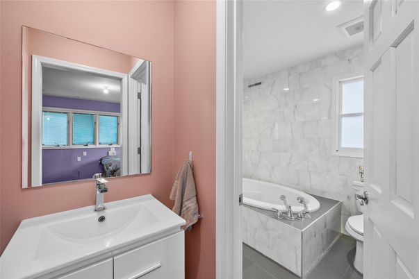 Bathroom, Interior, Marble Walls, Recessed Lighting
