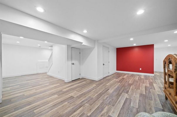 Empty room, Interior, Recessed Lighting, Wood Texture Flooring