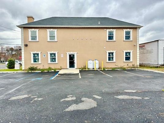 Exterior, Facade, Georgian