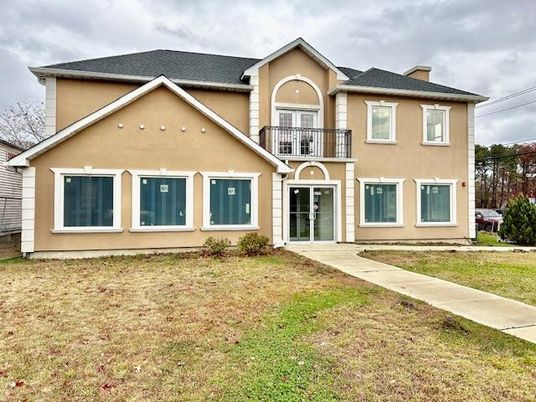 Backyard, Exterior, Facade, French Provincial