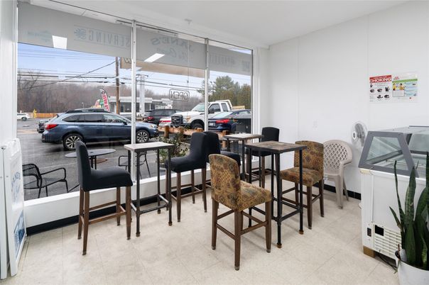 Dining room, Interior