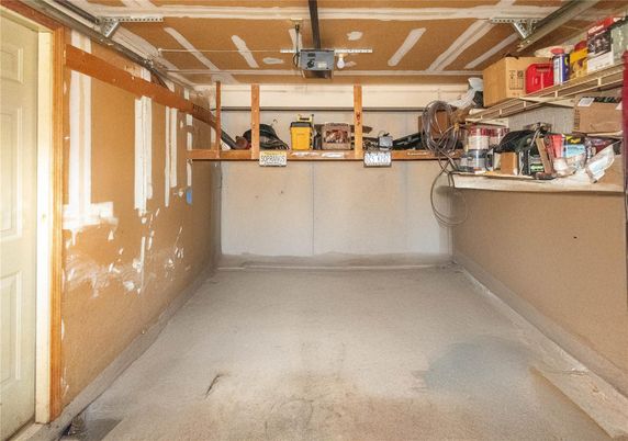 Garage, Interior