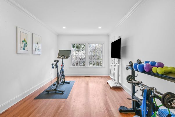 Fitness Equipment, Interior, Recessed Lighting, Wood Texture Flooring