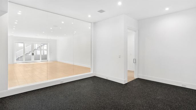 Empty room, Interior, Recessed Lighting