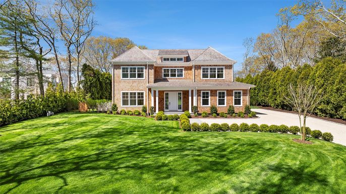 Backyard, Exterior, Facade, Brick Facade, Georgian