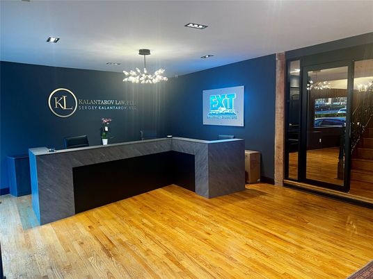 Interior, Pendant Lights, Recessed Lighting, Wood Texture Flooring