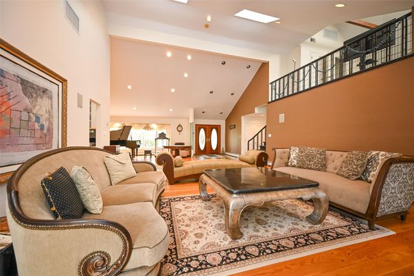 Interior, Living room, Piano, Recessed Lighting, Wood Texture Flooring