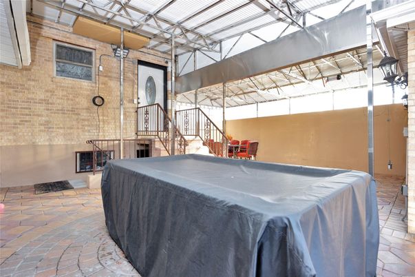 Exterior, Hot Tub