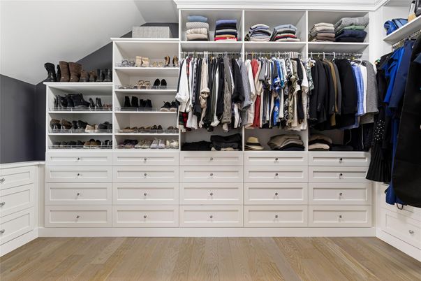 Interior, Walk-in Closets, Wood Texture Flooring