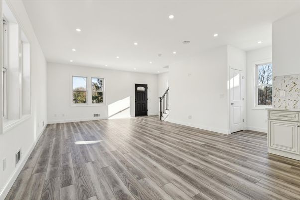 Empty room, Interior, Recessed Lighting, Wood Texture Flooring